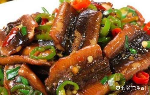 黄鳝能和黑瓜一起吃吗,探究两者相容性及食用建议