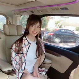 明星网红h视频,揭秘明星幕后生活，带你走进娱乐圈的奇幻世界