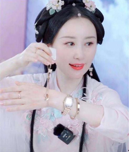 演员明星网红直播,星光熠熠，互动无限