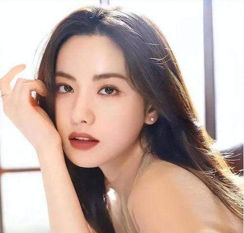 超美明星网红,揭秘超美明星网红的时尚魅力