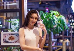 明星网红咖啡照,明星同款饮品背后的潮流密码