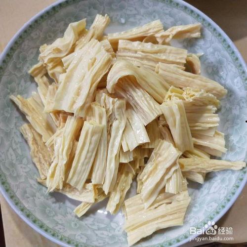 黑腐竹炒瓜脯怎么做的吃,黑腐竹炒瓜脯的制作秘诀