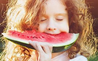 吃拉瓜脸会黑吗怎么回事,“吃拉瓜脸会黑？揭秘食物与肤色变化的神秘关系”