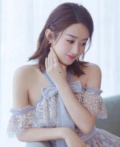 明星网红锁骨发,揭秘明星网红锁骨美学之谜