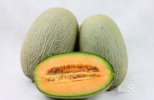 哈密瓜外皮有黑片可以吃吗