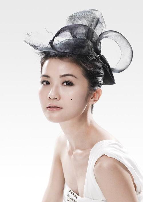 明星网红签名照,揭秘明星网红签名照背后的魅力与价值